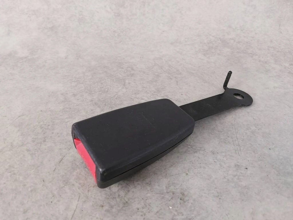 фото №2, Кліпса поперечина правий перед hyundai matrix gls