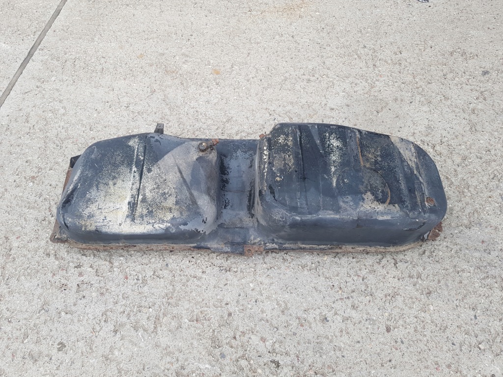 Купить Бак топлива bmw e30 узкая лампа