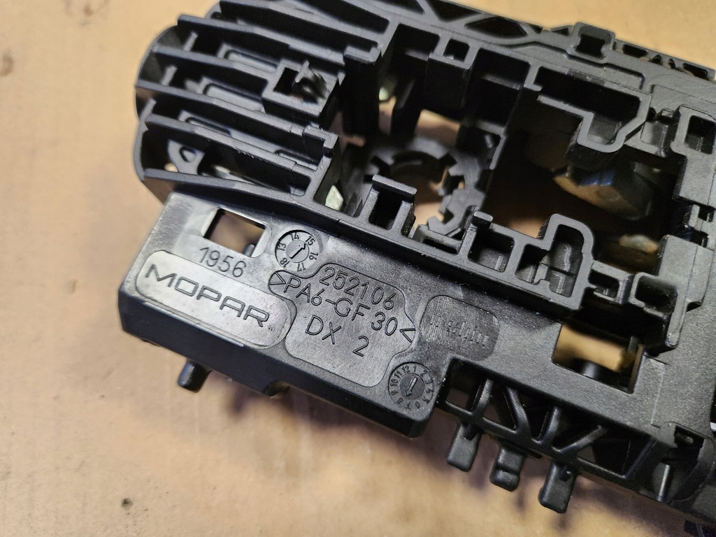 фото №2, Основание ручка jeep renegade 14-24 fiat 500x перед правый oryg. 252106