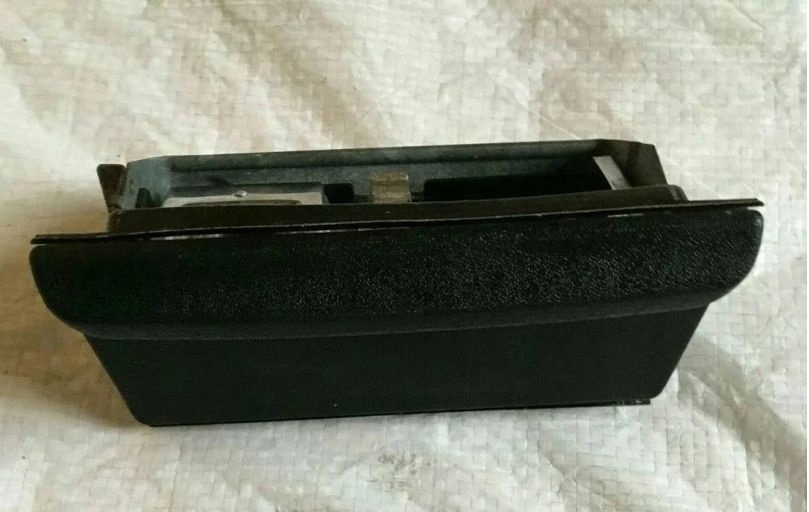 фото №1, Попільничка mercedes w123 1238102130