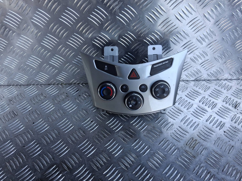 фото №1, Chevrolet trax панель обдув кондиционера