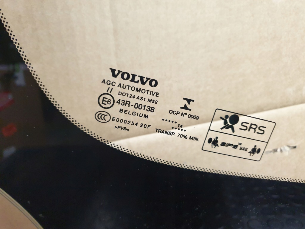 фото №3, Volvo v40 стекло лобовое передняя 2014