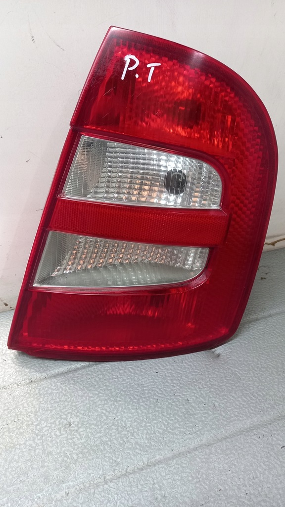 фото №1, Лампа правая задняя skoda fabia i 1.4b 02r