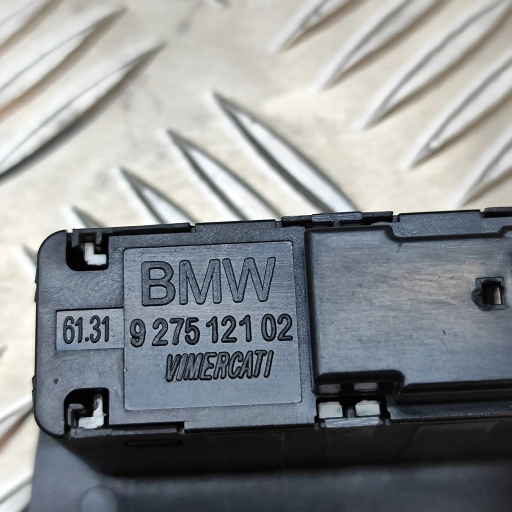 фото №6, Bmw 4 f32 f33 2018 кнопка открывания крышки багажника