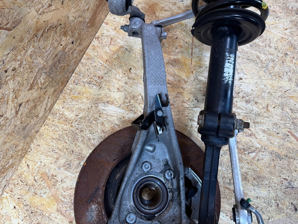 фото №11, Подвеска амортизатор рычаг поворотный кулак левый перед porsche macan 95b