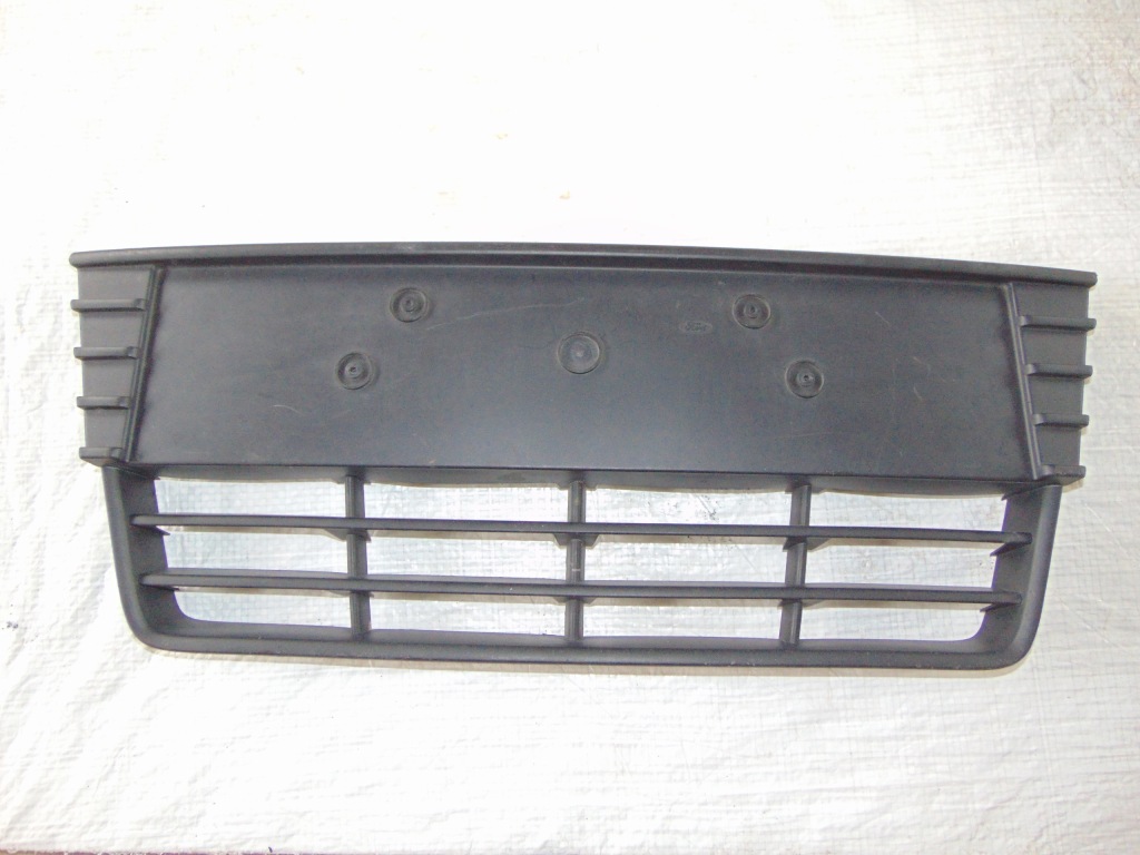 Купить Ford focus решётка бампера решётка  bm5117k945a
