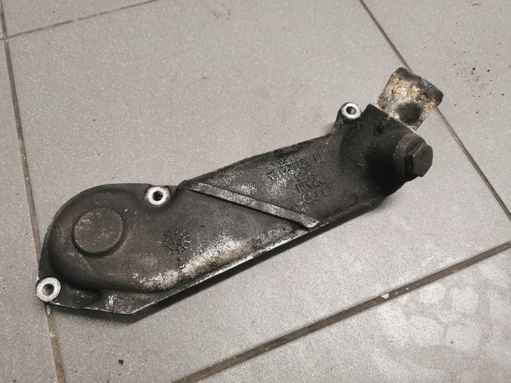 фото №4, Корпус термостата audi a8 d2 2.5 tdi 059121121a