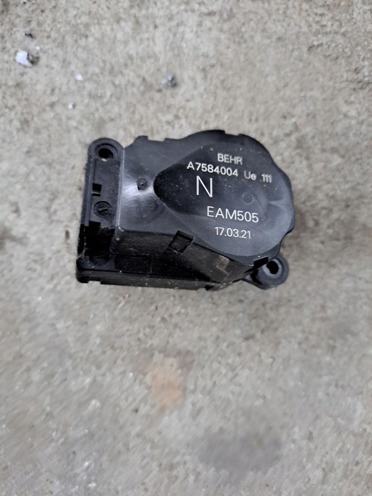 фото №1, Моторчик клапан крышка отопителя renault gama t volvo fh 4 fh 5