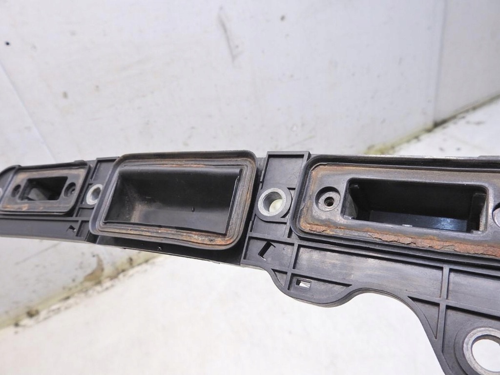 фото №6, Молдинг накладка ручка микровыключатель крышки задняя vw golf v plus 1t0827574j