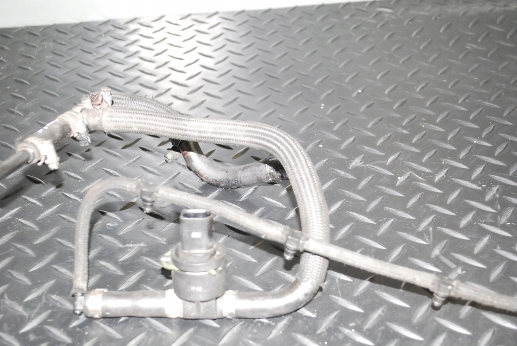 фото №6, Датчик шланг топлива audi a8 d2 3.3 td 038906081