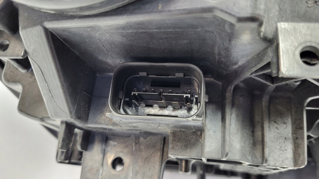 Фара лампа передняя левая bmw 2 f20 f21 10-14 Цена