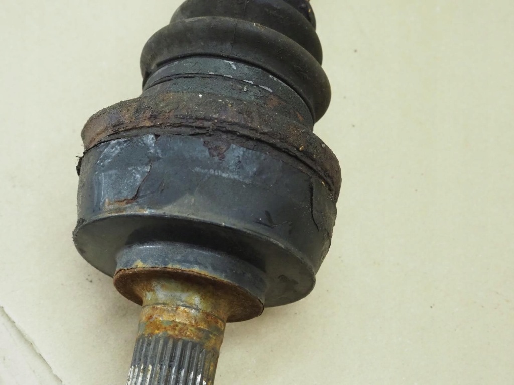 Привідний вал задня права porsche boxster s 987 98733202424 Зі Шроту