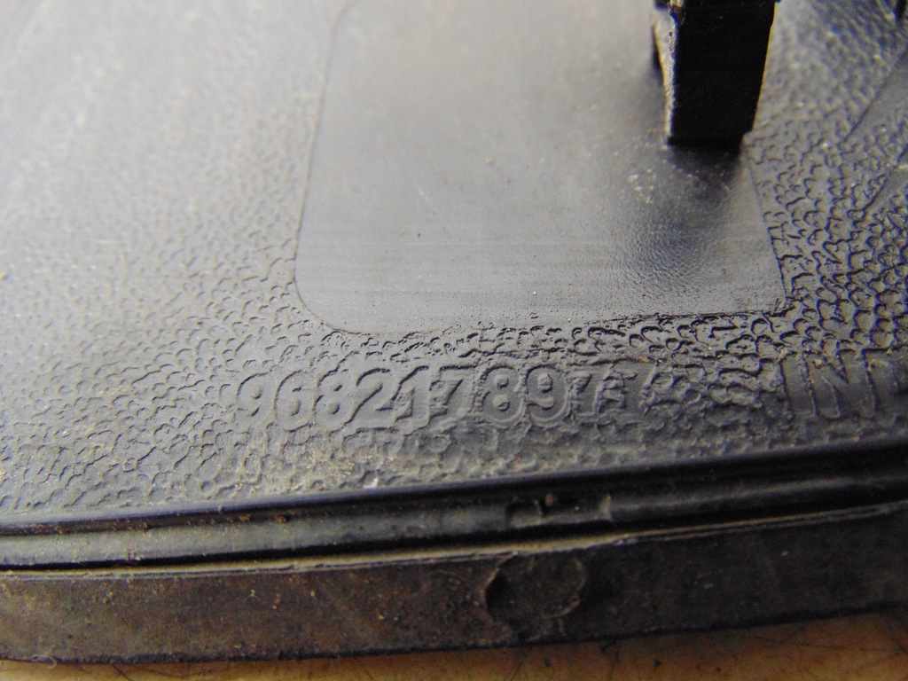 фото №7, Накладка треугольник правый berlingo partner iii 08-