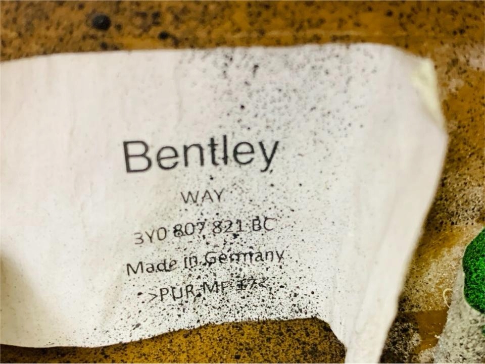 Bentley mulsanne бампер перед 3y0807152 Доставка