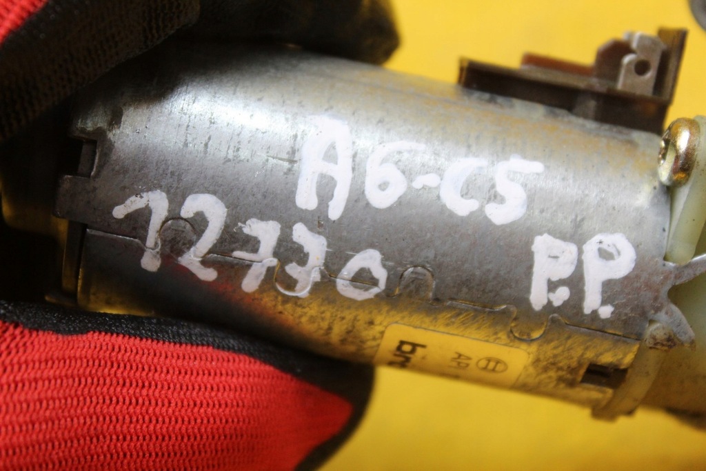 фото №7, Моторчик сидіння правий перед a6 c5 0130002488