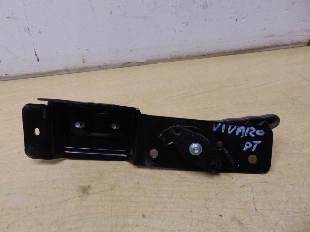 фото №1, Ручка внутрішня права двері задня vivaro trafic 2001- 8200323112