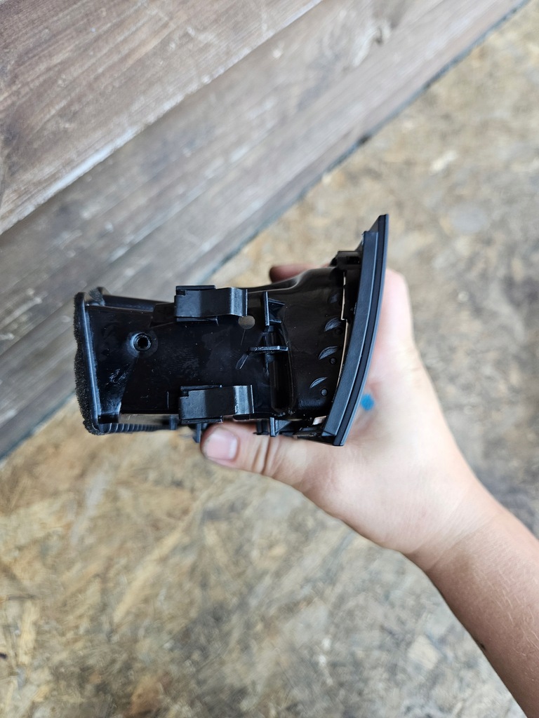 фото №8, Audi a4 b8 решётка обдув средняя 8t1820951c