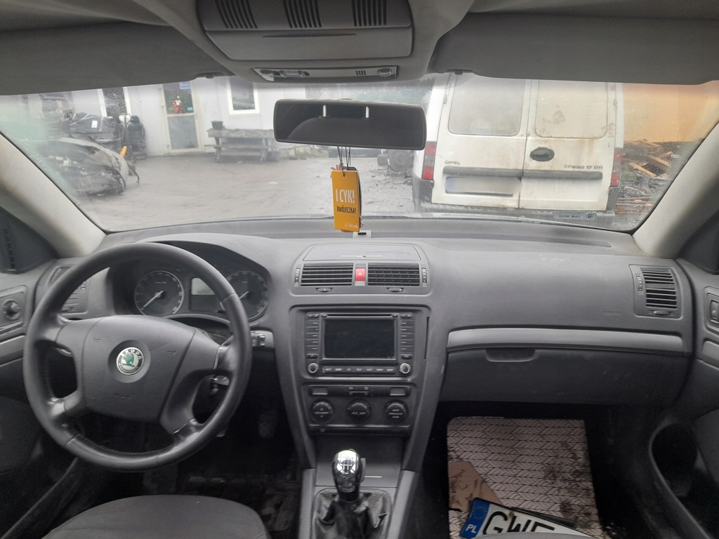 фото №2, Skoda octavia ii pulpit панель приладів приладова панель консоль