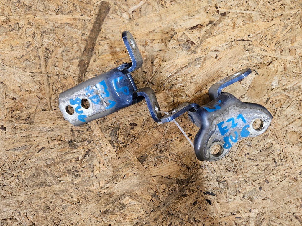 фото №1, Toyota corolla e21 петли дверь левый перед 8u6