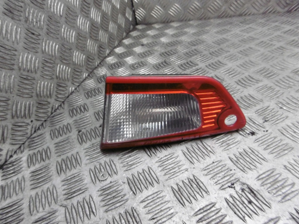 фото №1, Лампа правая задняя w крышка багажника mitsubishi colt vi