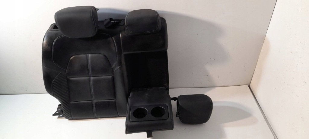 Купити Renault arkana спинка сидіння niebieska нитка rar1