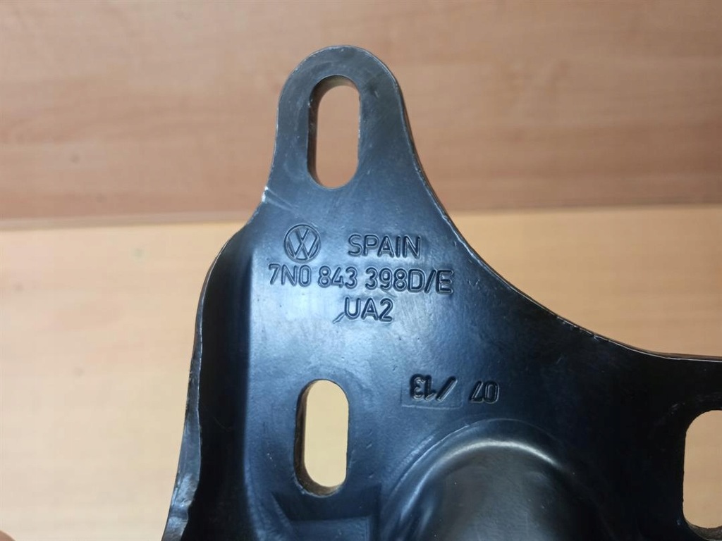 фото №7, Направляющая дверь vw sharan ii 7n 7n0843397d