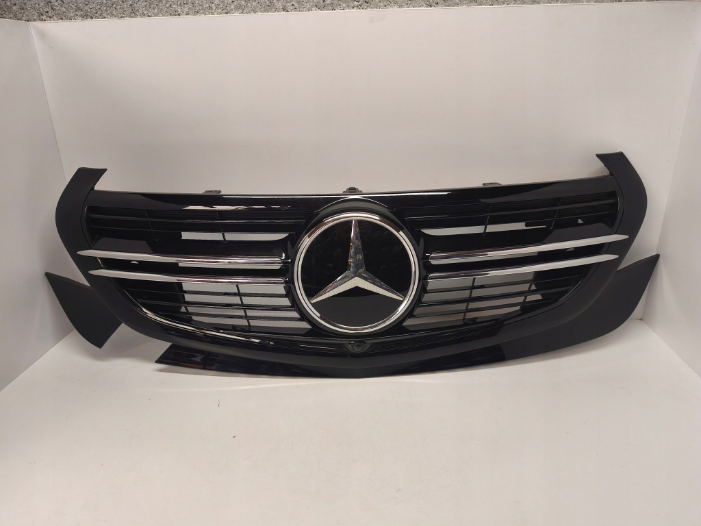 Купить Решётка радиатора бампера mercedes eqc amg 2938883800