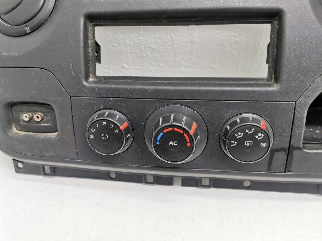 фото №5, Панель кондиционера renault master iii 682600025r