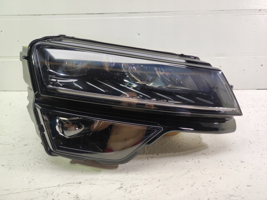 Купить Skoda karoq фара передняя правый  full led 016b