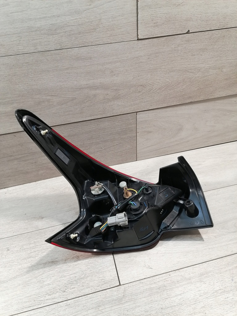 фото №8, Nissan micra лампа правый задняя 220-18727