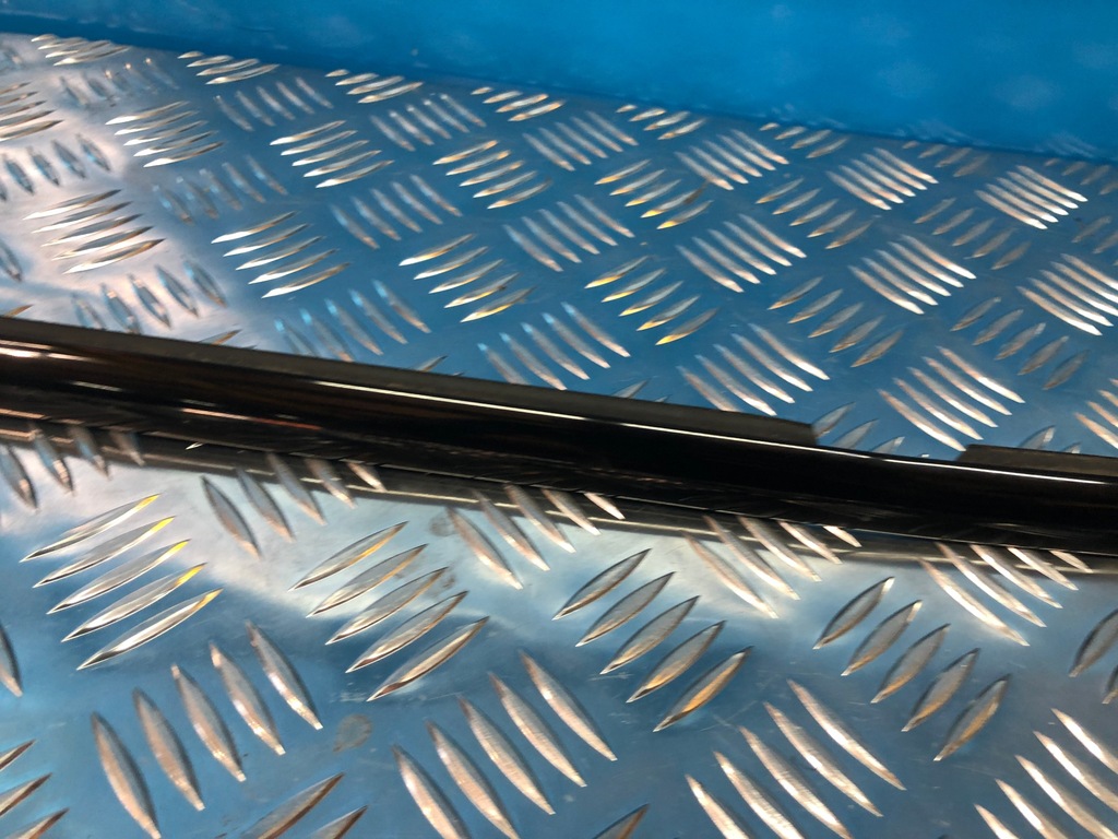 фото №3, Bmw e70 x5 молдинг двері ущільнювач правий задня