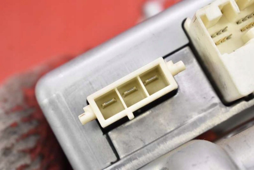 фото №8, Блок керування модуль підсилювача 89650-47260 toyota prius 3 iii 1.8 hybrid 99 km