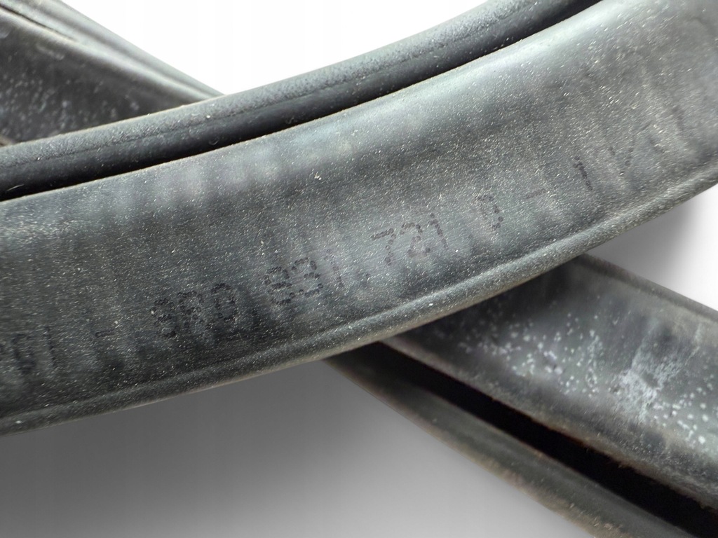 фото №12, Audi q5 sq5 2011 перед сторона левая резиновый прокладка дверь передних