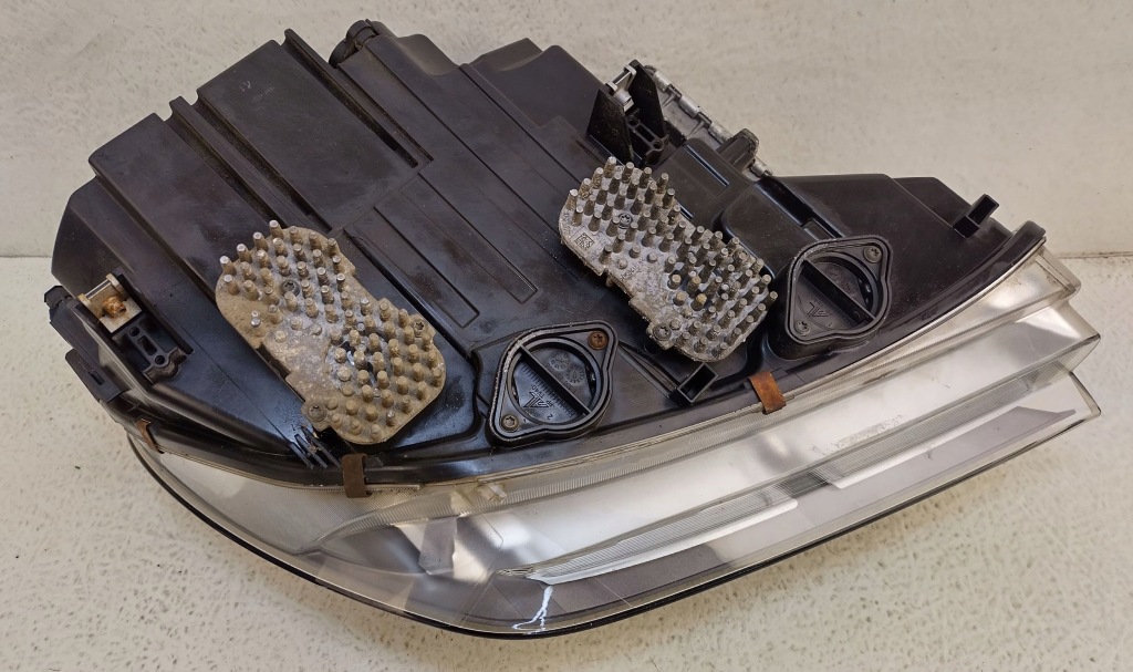 фото №15, Bmw 6 f12 f13 10-14 ліва передня лампа bi-xenon ні поворотна 7222085 eu