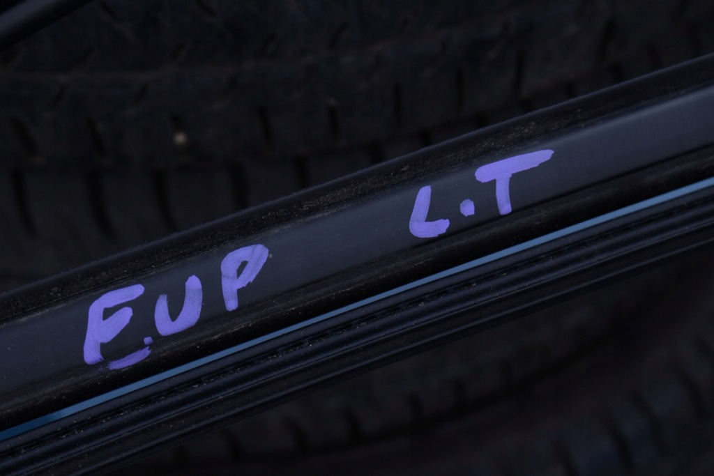 фото №7, Дверь левый задняя молдинг прокладка vw up lift e-up