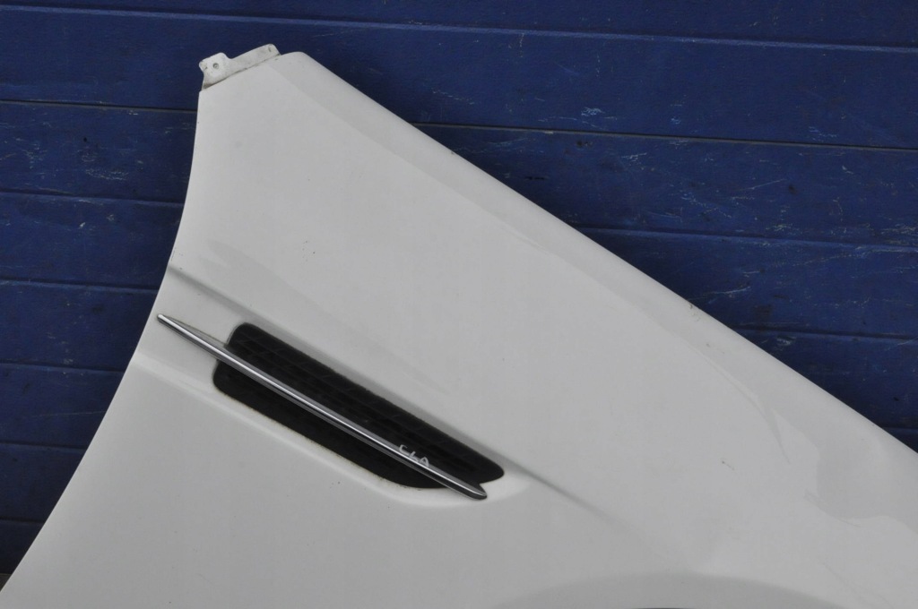 Mercedes slk w172 amg крыло  правый  перед Недорого