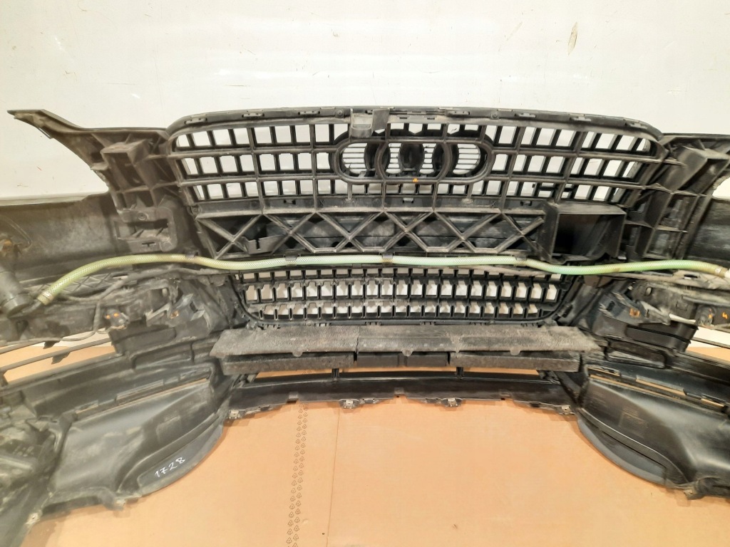 2009 audi q7 4l бампер передній 4l0807437d Доставка