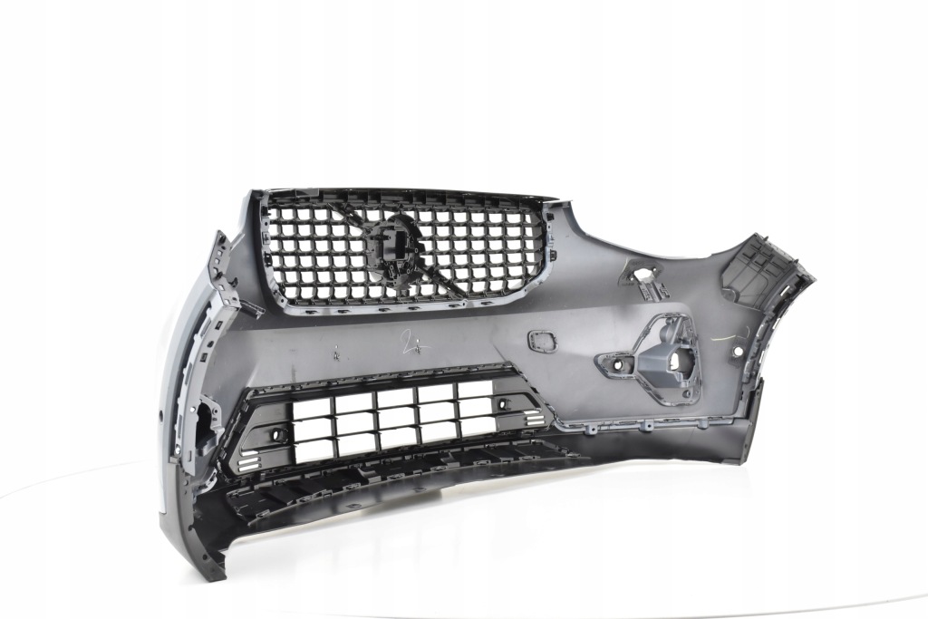 фото №3, Volvo xc40 xc-40 lift 2023- r-design бампер передний 6pdc+spryski