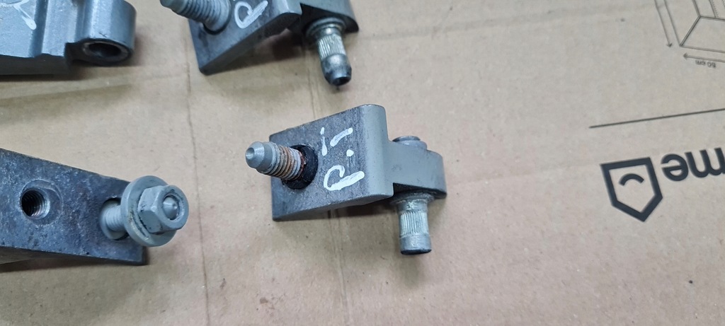 фото №4, A7 4g петля петли дверь правое правый задняя задние комплект ly7g