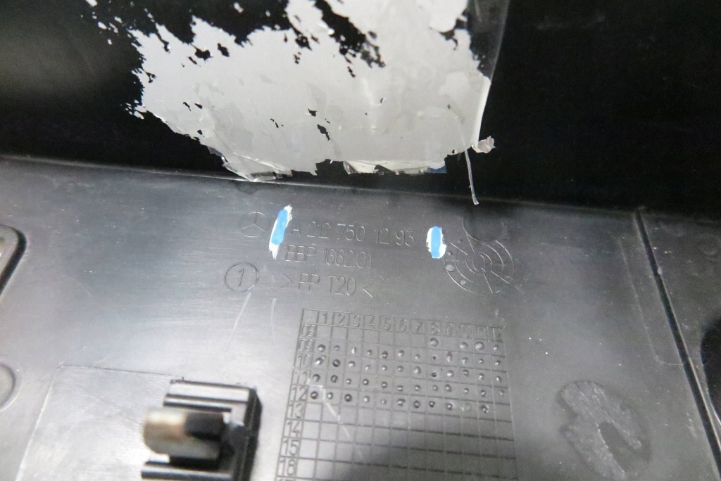 Оздоблення кришки багажника mercedes-benz e w212 a2127501293 2.99l Київ