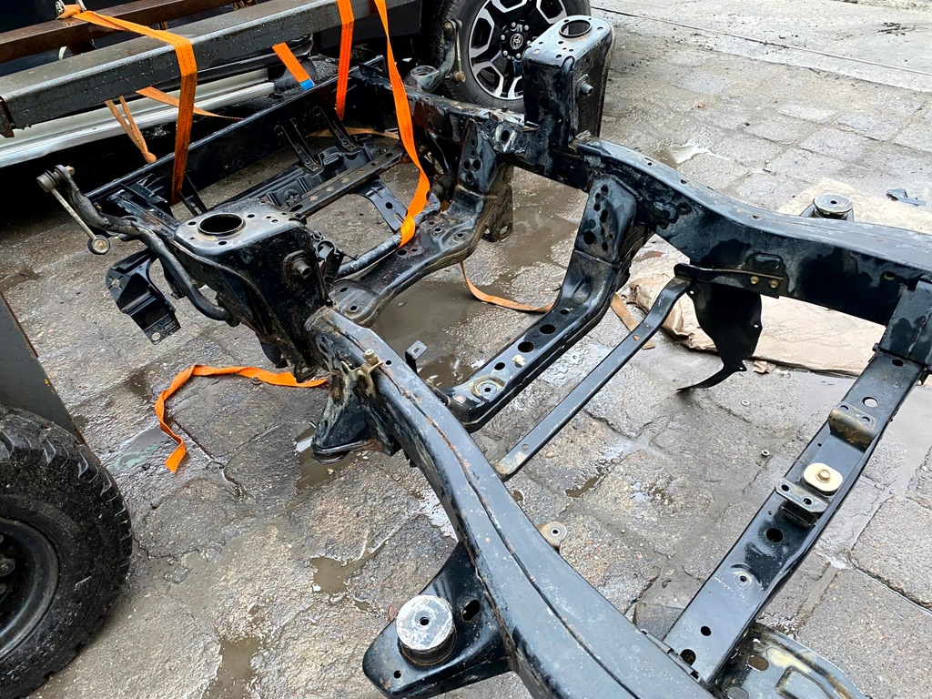 фото №4, Toyota hilux viii 8 2015- рама + dok ładna пряма 1,5 кабіни