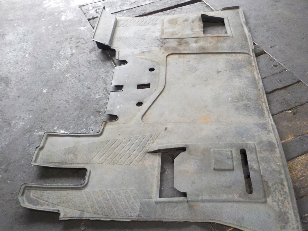 фото №1, Actros mp4 коврик обшивка