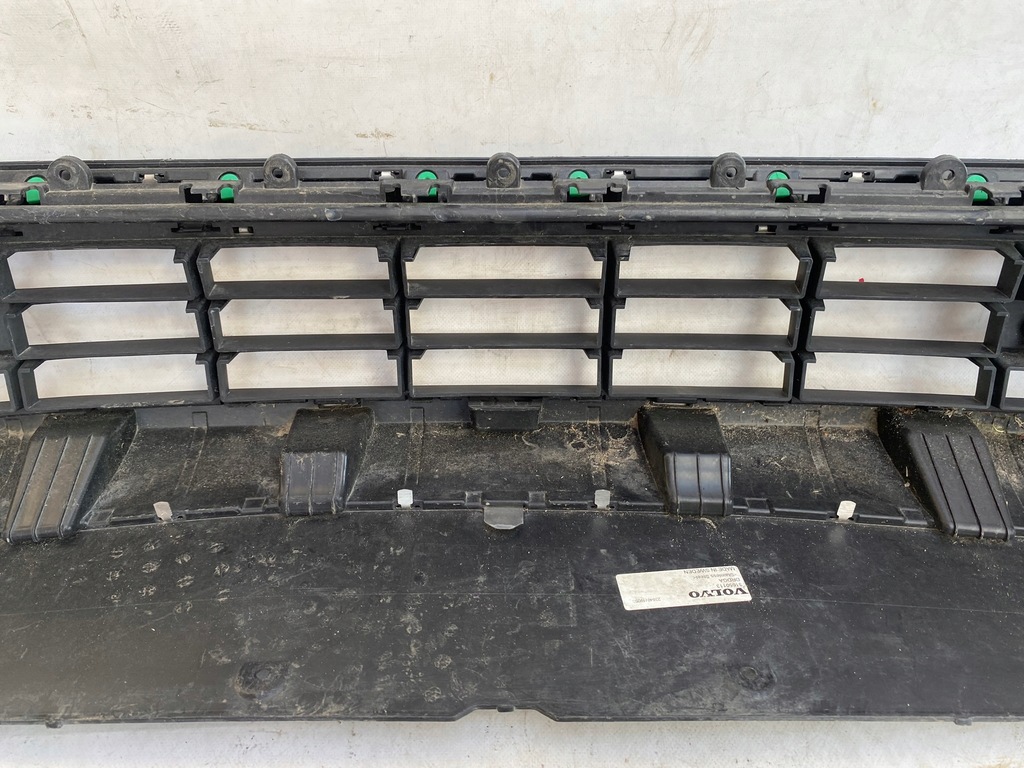 фото №12, Volvo xc40 essential 17- спойлер накладка бампера przó передняя