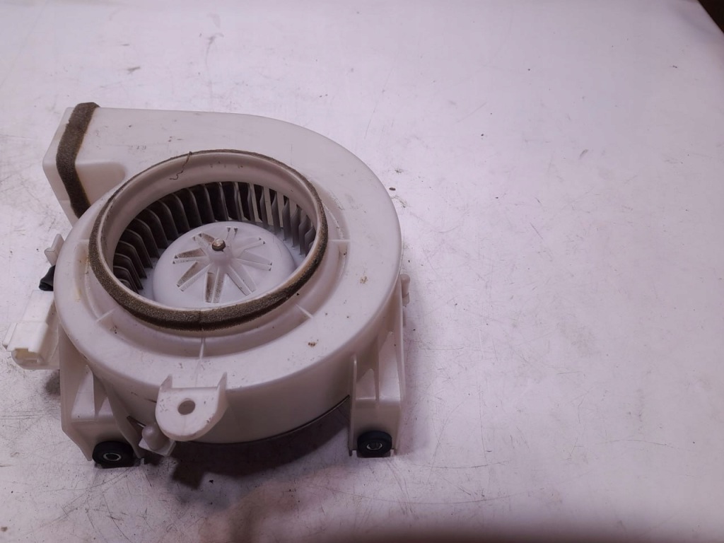 фото №1, Воздуходувка вентилятор обдув lexus gs iii 300 350 450h 016070-1020