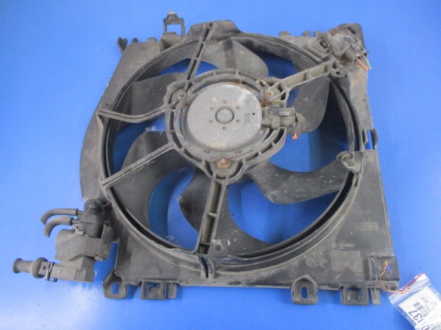 фото №1, Clio iii 1.5dci вентилятор радиатора+ резистор