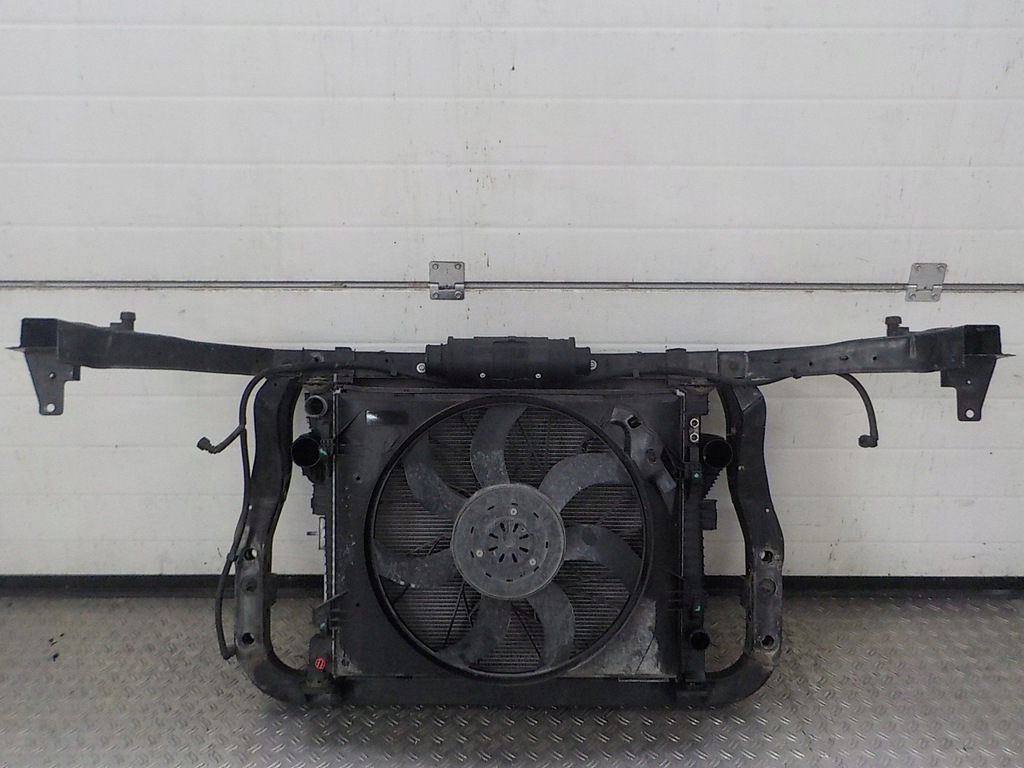 фото №10, Jeep grand cherokee wk2 pas перед радіатор