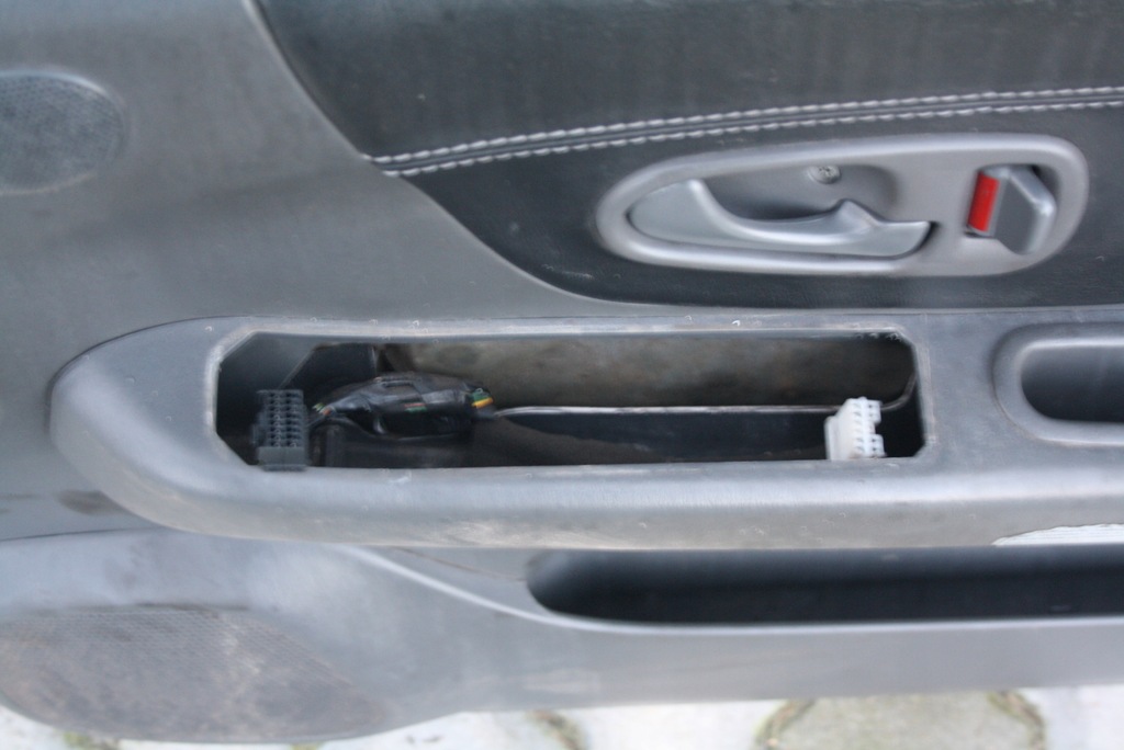 фото №12, Дверь правый перед mitsubishi pajero sport shogun ii чёрные