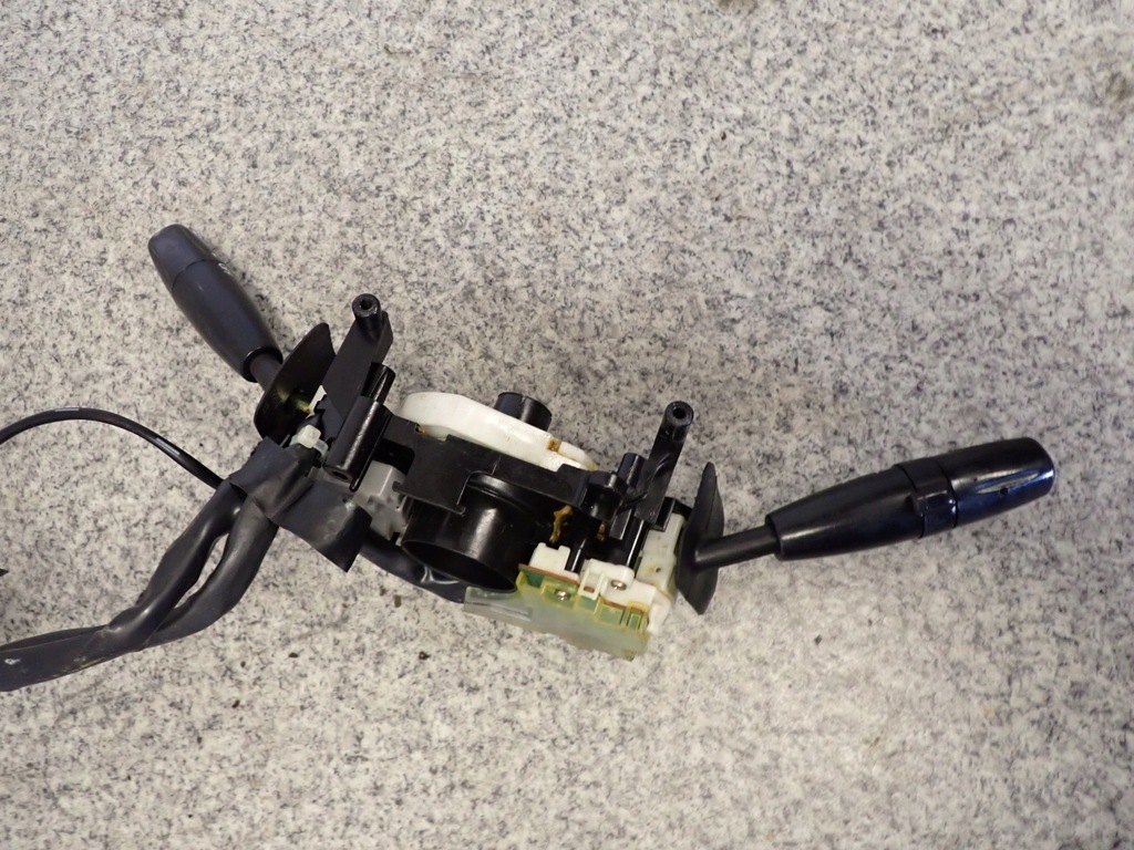 фото №6, Kia carens 03-06 переключатель pod руль