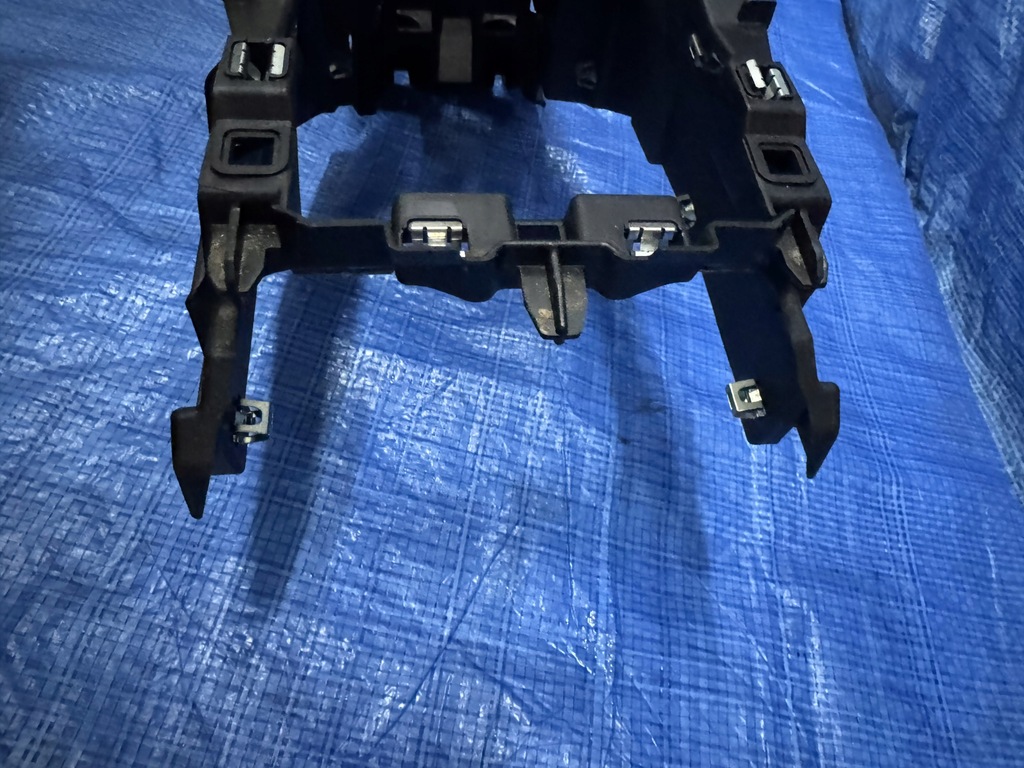 фото №8, Кронштейн основание туннель среднего peugeot e-208 ii 9823463880 9836159880