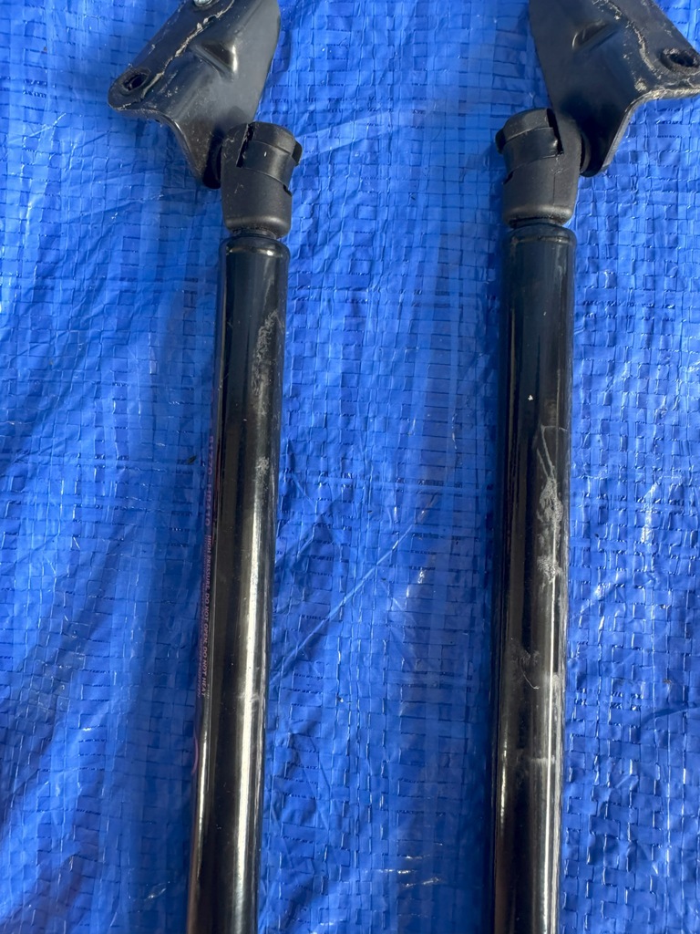 фото №14, Амортизаторы крышки задний kia stonic lift gt-line 24r 81770-h8410